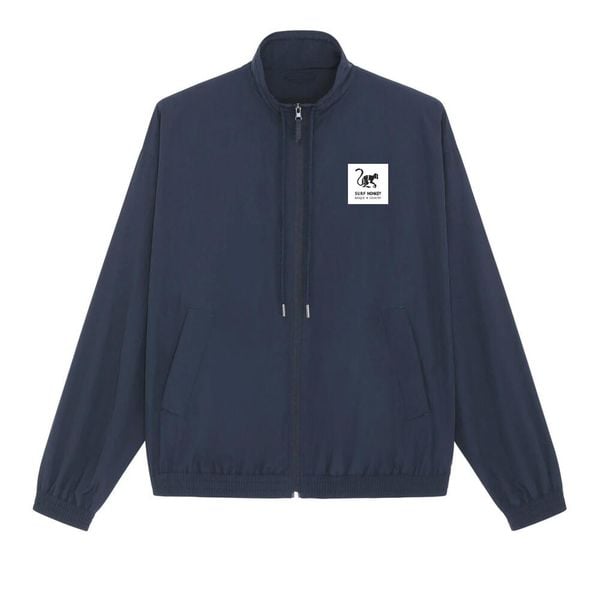 Kurtka miejska z recyklingowanego poliestru – wodoodporna / DWR (błękit morski). Niebieskie kurtki SURF MONKEY, l, bez wzorów, z poliesteru, bez kaptura. Za 349.95 zł.