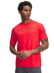 Under Armour Koszulka funkcyjna w kolorze czerwonym rozmiar: M. Czerwone t-shirty sportowe Under Armour, bez wzorów, z materiału, bez ramiączek, outdoorowe. Za 91.77 zł.