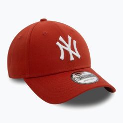 Czapka z daszkiem New Era League Essential 9FORTY New York Yankees. Czerwone czapki z daszkiem New Era, na zimę, bez wzorów. Za 109.99 zł.