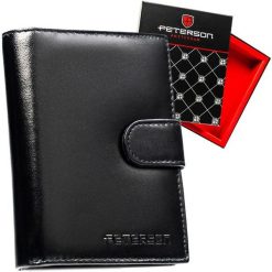 Duży, czarny portfel męski ze skóry naturalnej zamykany na zatrzask - Peterson. Czarne portfele Peterson, bez wzorów, ze skóry. Za 139.99 zł.