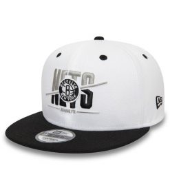 Czapka z daszkiem New Era. Białe czapki z daszkiem New Era, bez wzorów. Za 149.99 zł.