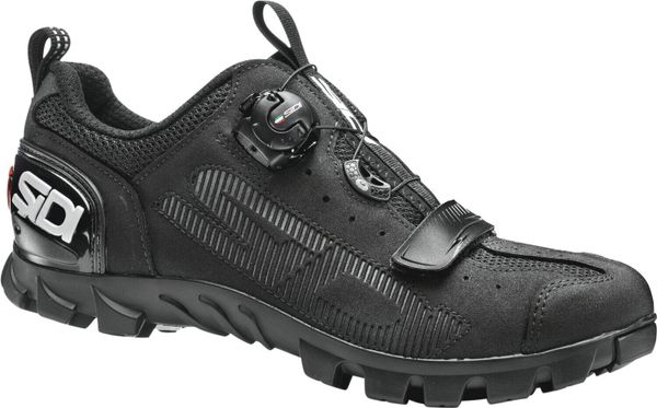 Czarne buty górskie SD15. Czarne buty turystyczne SIDI, bez wzorów, bez zapięcia, rowerowe. Za 880.80 zł.