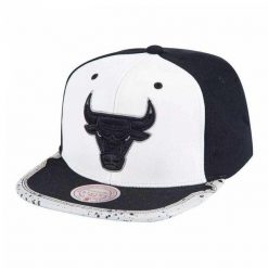 Męska Czapka Z Daszkiem Day One Snapback Cap. Białe czapki z daszkiem NBA, bez wzorów. Za 294.99 zł.