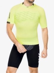 Koszulka do biegania X-bionic Effektor 4D Running Shirt SH SL. Zielone odzież kompresyjna X BIONIC, l, bez wzorów, z materiału, do biegania. Za 874.00 zł.