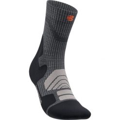 Skarpetki średniej wysokości z wełny merino Bauerfeind Outdoor Merino. Szare skarpety BAUERFEIND, bez wzorów, ze skóry. Za 150.00 zł.