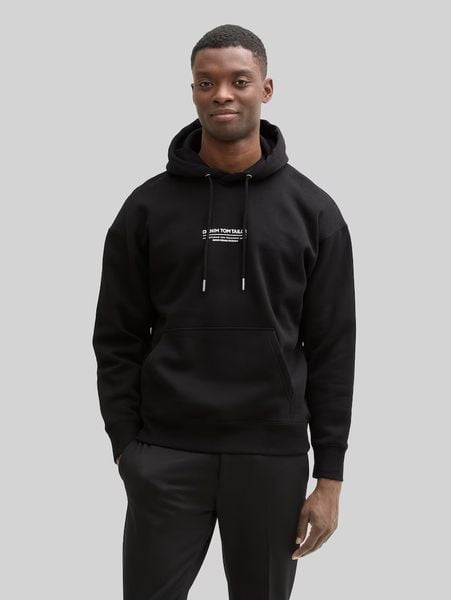 Męska Bluza Tom Tailor Relaxed Printed Hoodie Black 1045580 29999. Czarne bluzy Tom Tailor, m, bez wzorów, z kapturem. Za 139.99 zł.
