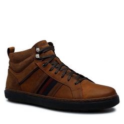 Trzewiki Lasocki. Brązowe botki sznurowane Lasocki, bez wzorów, bez obcasa, bez zapięcia. Za 249.99 zł.