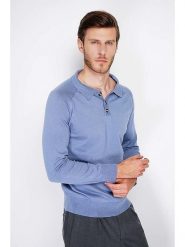 William de Faye Sweter w kolorze błękitnym rozmiar: 50. Niebieskie swetry nierozpinane William de Faye, bez wzorów, z kaszmiru, bez kołnierzyka, bez ramiączek. Za 195.99 zł.