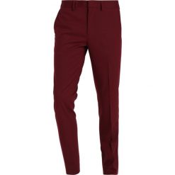 Topman HERIK Spodnie garniturowe burgundy. Eleganckie spodnie marki Topman. Za 299.00 zł.