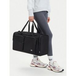 Torba sportowa Reebok. Czarne torby sportowe Reebok, bez wzorów, małe. Za 169.99 zł.