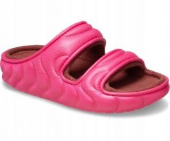 Klapki Dla Dorosłych Crocs Classic Cozzy Overpuff. Czerwone klapki Crocs, z materiału. Za 202.99 zł.