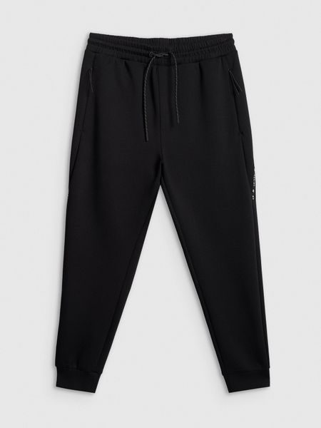 4F Spodnie dresowe joggery męskie - czarne XL. Czarne joggery i bojówki 4F, na co dzień, m, bez wzorów, z dresówki. Za 159.99 zł.