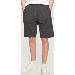 Dresowe szorty - Szary. Szorty marki Reserved. W wyprzedaży za 39.99 zł.