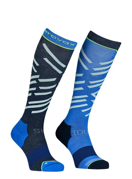 Skarpety skiturowe Ortovox Ski Tour Long Socks. Niebieskie skarpety ORTOVOX, bez wzorów, z elastanu. Za 196.79 zł.