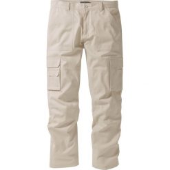 Spodnie "bojówki" z powłoką z teflonu Regular Fit Straight bonprix piaskowy. Joggery i bojówki marki Under Armour. Za 59.99 zł.