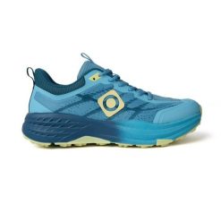 Uniseksowe, wielofunkcyjne buty techniczne DINUBA z 4-milimetrową przyczepnością. Niebieskie buty trekkingowe Izas, bez wzorów, bez zapięcia. W wyprzedaży za 269.52 zł.