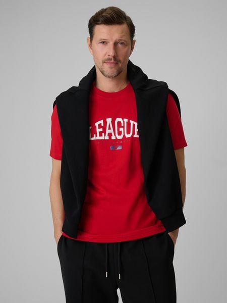 4F T-shirt regular z nadrukiem męski - czerwony 3XL. Czerwone t-shirty 4F, m, bez wzorów, z bawełny, bez kołnierzyka, bez ramiączek. Za 59.99 zł.