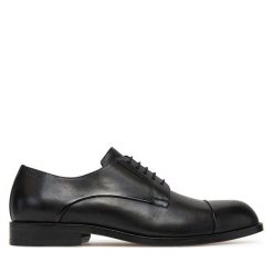 Półbuty BOSS. Czarne eleganckie półbuty Boss, bez wzorów, bez obcasa, bez zapięcia. Za 1,199.00 zł.