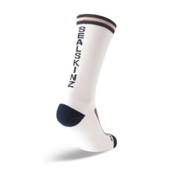 Skarpetki Sealskinz Caister. Białe skarpety SEALSKINZ, bez wzorów. Za 141.50 zł.