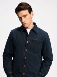 Jeansowa kurtka - granatowy. Niebieskie kurtki Reserved, l, bez wzorów, z denimu, bez kaptura. Za 179.99 zł.