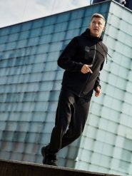 4F Bluza dresowa regular z kapturem męska 4F x Robert Lewandowski - czarna XL. Czarne bluzy 4F, m, z aplikacjami, z bawełny, z kapturem. Za 299.99 zł.