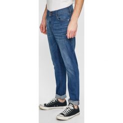 Mustang - Jeansy Vegas. Jeansy marki Mustang. Za 299.90 zł.