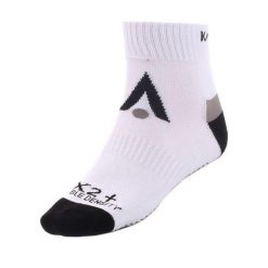Skarpety sportowe Karakal X2+ Sports Ankle Socks. Białe skarpetki sportowe KARAKAL, bez wzorów. Za 34.99 zł.