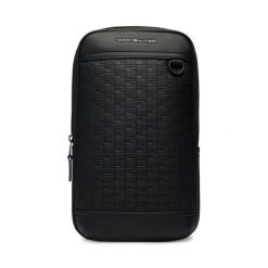 Saszetka Tommy Hilfiger. Czarne torby na ramię Tommy Hilfiger, bez wzorów, małe, bez dodatków. Za 489.99 zł.