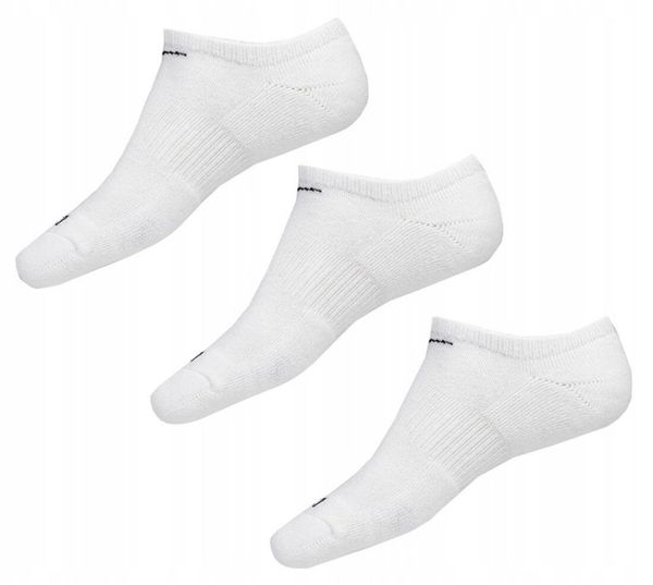 Skarpet Nike Everyday Plus Dri-FIT 3 pary. Białe skarpety Nike, bez wzorów, z bawełny. Za 68.99 zł.
