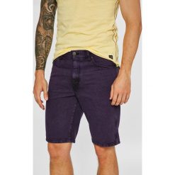 Wrangler - Szorty. Szorty marki Wrangler. W wyprzedaży za 189.90 zł.