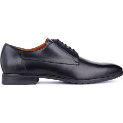 Półbuty MIKE. Czarne eleganckie półbuty marki Gino Rossi. W wyprzedaży za 249.90 zł.