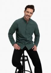 Koszula ze stójką, Slim Fit, K-LANGE. Zielone koszule Volcano, l, bez wzorów, z bawełny, bez kołnierzyka, bez ramiączek. Za 149.99 zł.