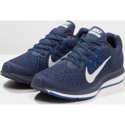 Nike Performance ZOOM WINFLO 5 Obuwie do biegania treningowe midnight navy/pure platinum. Buty treningowe marki Nike Performance, z materiału. Za 419.00 zł.