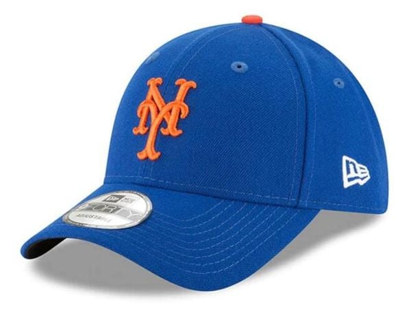 Czapka z daszkiem New Era MLB New York Mets. Białe czapki z daszkiem New Era, bez wzorów, z poliesteru. Za 167.50 zł.