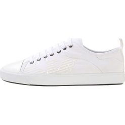 Emporio Armani Sneakersy niskie optical white. Buty sportowe casual marki Emporio Armani. Za 629.00 zł.