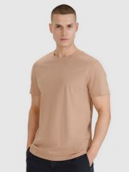 4F T-shirt regular gładki męski - beżowy L. Brązowe t-shirty 4F, l, bez wzorów, z bawełny, bez kołnierzyka, bez ramiączek. Za 49.99 zł.