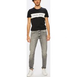 Calvin Klein Jeans - Jeansy CKJ 026. Jeansy marki Calvin Klein Jeans. W wyprzedaży za 359.90 zł.