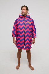 Szlafrok Fresh Prince z recyklingu z podszewką Sherpa – męski. Niebieskie szlafroki OOSC, m, bez wzorów, z materiału, bez ramiączek, z kapturem. Za 686.99 zł.