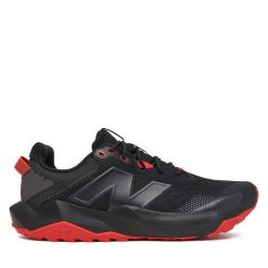 Buty do biegania New Balance. Czarne buty do biegania New Balance, bez wzorów, bez zapięcia, do biegania. Za 449.99 zł.