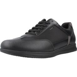 Buty GEOX U AVERY Czarny. Czarne buty turystyczne Geox, bez wzorów, z syntetyku, bez zapięcia, trekkingowe. Za 365.99 zł.