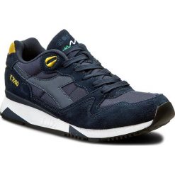 Sneakersy DIADORA - V7000 NYL II 501.170939 01 C6278 Total Eclipse/Dandelion. Buty sportowe casual marki Diadora. W wyprzedaży za 299.00 zł.