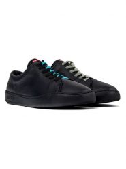 Camper Skórzane sneakersy w kolorze czarnym rozmiar: 42. Czarne buty sportowe casual Camper, bez wzorów, ze skóry, bez zapięcia. Za 404.10 zł.