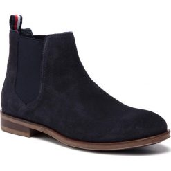 Sztyblety TOMMY HILFIGER - Dress Casual Suede Chelsea FM0FM02212 Midnight 403. Sztyblety marki Tommy Hilfiger. W wyprzedaży za 519.00 zł.