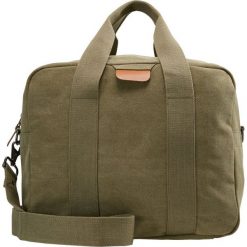 Hackett London HILLGATE SOFT CAM BAG Torebka moss green. Torby na ramię marki Hackett London. Za 629.00 zł.