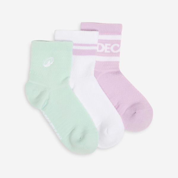 Skarpety krótkie Ankle 3 sztuki. Białe skarpety Decathlon, bez wzorów, z bawełny. Za 24.99 zł.