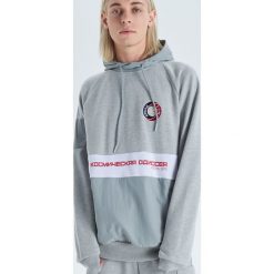 Bluza z kapturem kolekcja Apollo/Soyuz - Jasny szary. Bluzy z kapturem marki Cropp. Za 129.99 zł.