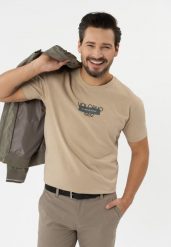 Bawełniana koszulka, Comfort Fit, T-CALVI. T-shirty Volcano, l, bez wzorów, z bawełny, bez kołnierzyka, bez ramiączek. Za 69.99 zł.