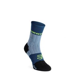 Skarpety biegowe Compressport Pro Racing Socks Winter Trail. Niebieskie skarpety Compressport, bez wzorów. Za 109.99 zł.