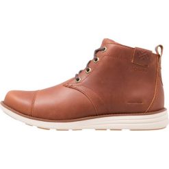 Columbia IRVINGTON CHUKKA WP Buty trekkingowe cinnamon/maple. Buty trekkingowe marki Columbia. W wyprzedaży za 423.20 zł.