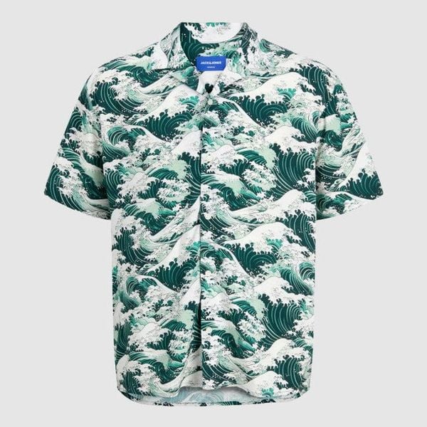 Koszula Jack & Jones Tokyo Resort SS niebieska. Niebieskie koszule Jack&Jones, na lato, m, bez wzorów, z denimu, bez kołnierzyka, bez ramiączek. Za 156.47 zł.